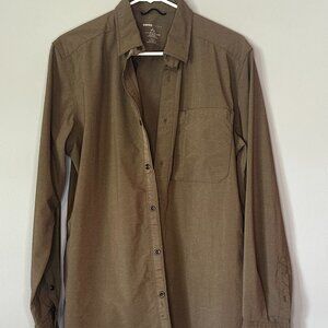 Swiss Tech Green Button-Up Shirt Men’s Size Medium Lightweight Casual Top